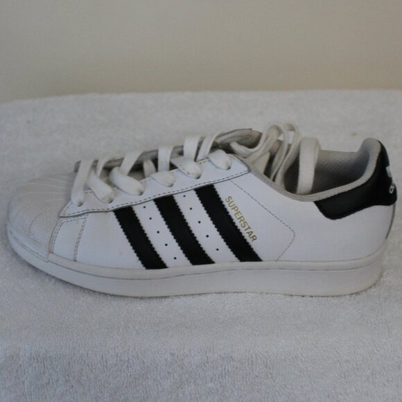 ADIDAS SUPERSTAR UNISEX SNEAKERS SIZE 4-1/2 WHITE WITH BLACK ACCENTS - Picture 7 of 8